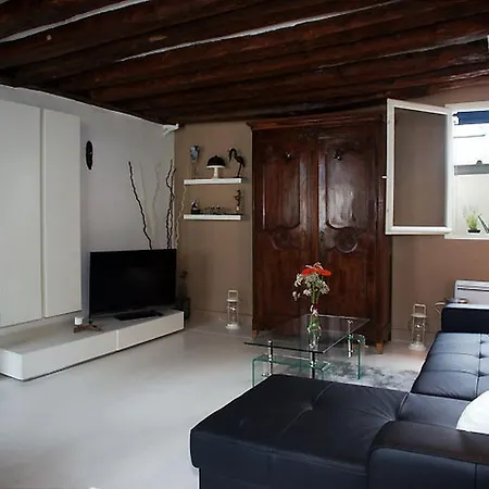 Marie Stuart - 5 Adults Apartment *